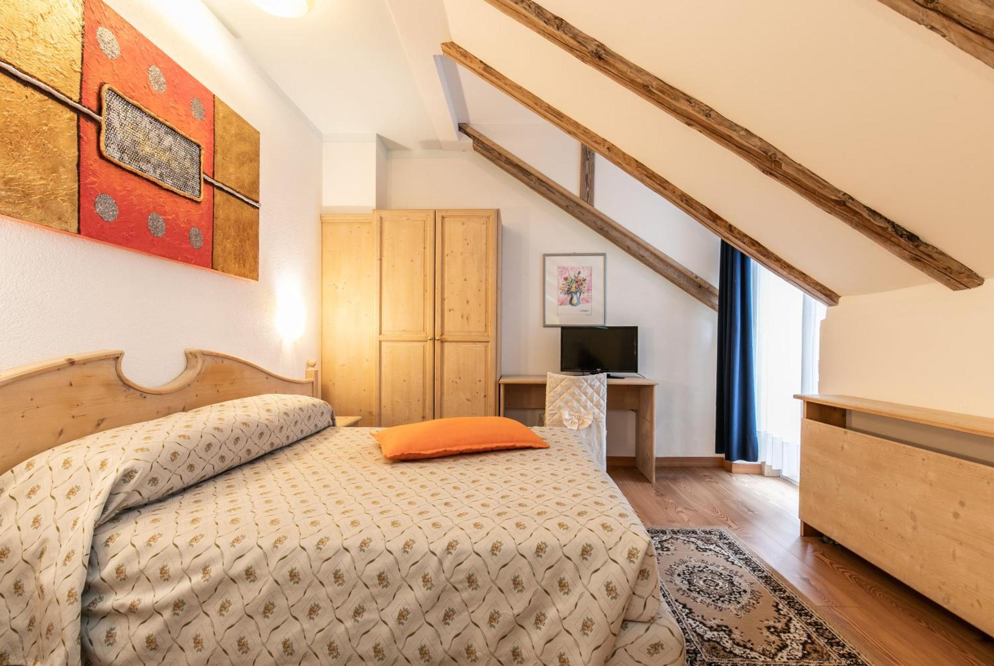 G. Hotel Des Alpes San Martino Di Castrozza Bagian luar foto