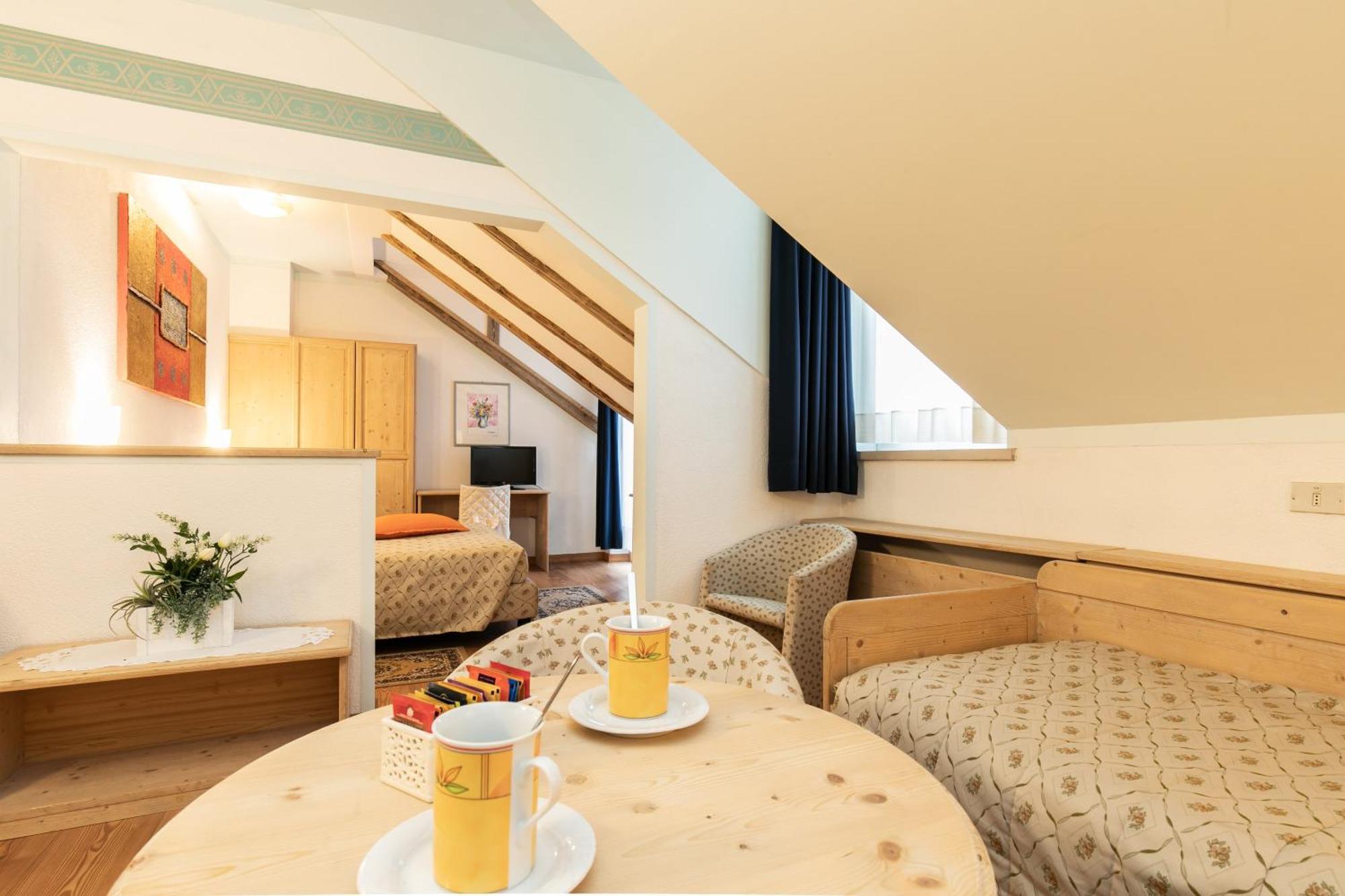 G. Hotel Des Alpes San Martino Di Castrozza Bagian luar foto