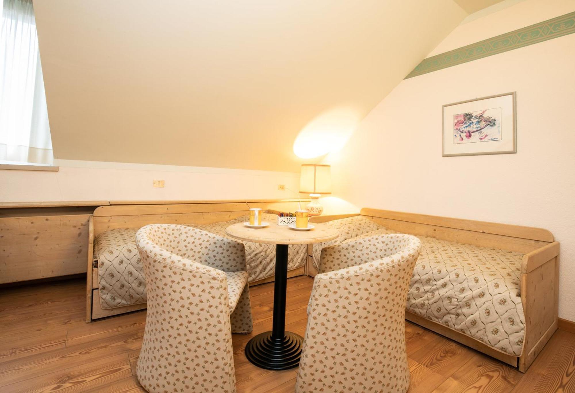G. Hotel Des Alpes San Martino Di Castrozza Bagian luar foto