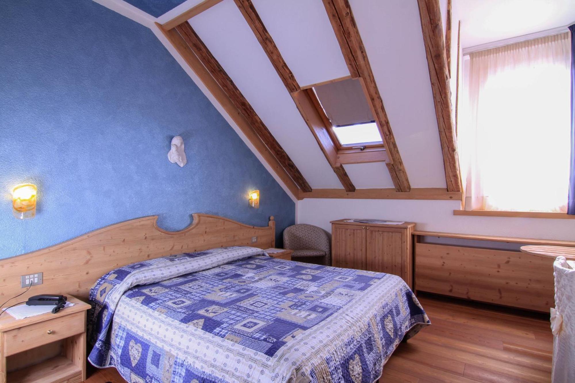 G. Hotel Des Alpes San Martino Di Castrozza Bagian luar foto