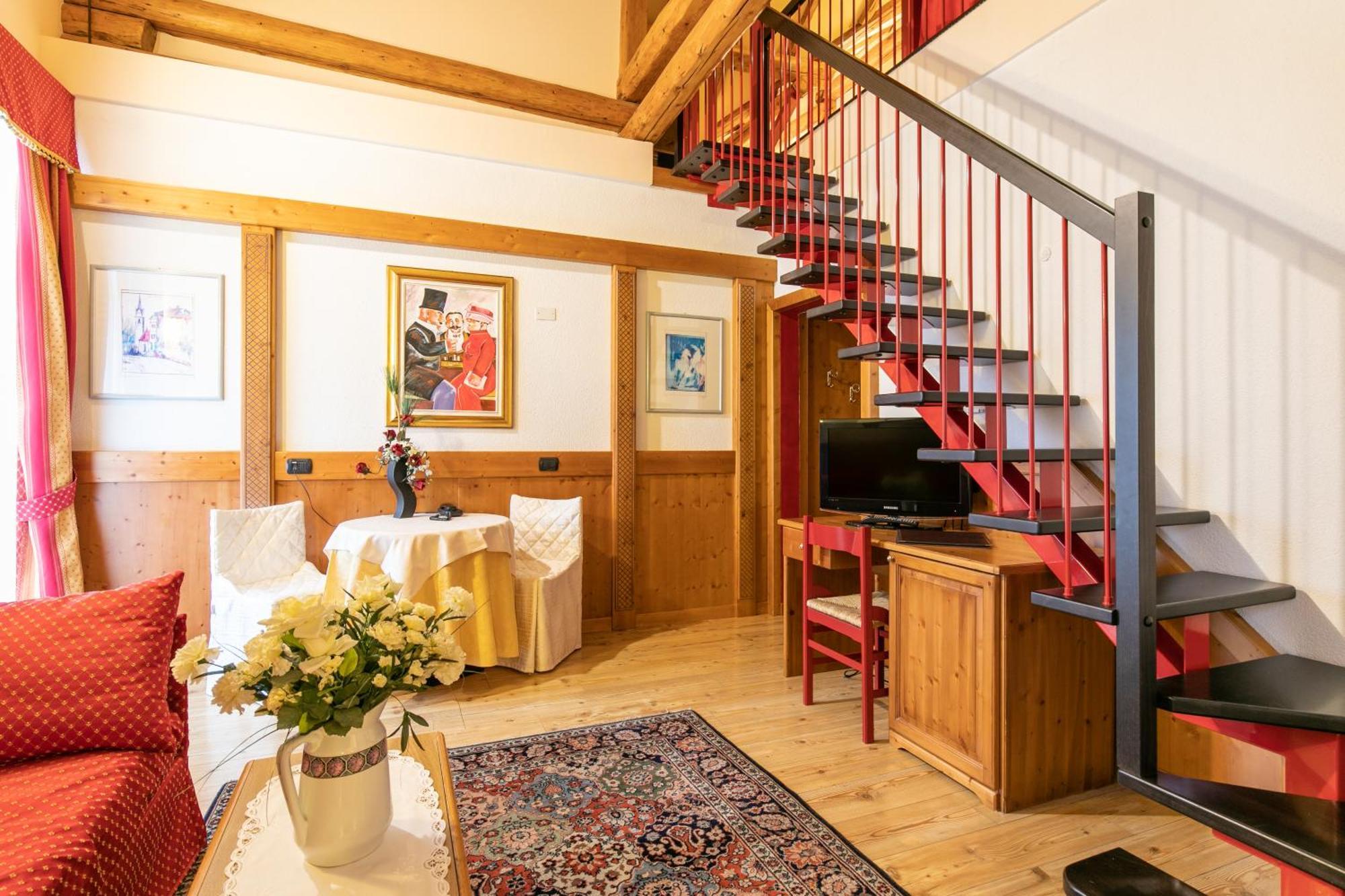 G. Hotel Des Alpes San Martino Di Castrozza Bagian luar foto