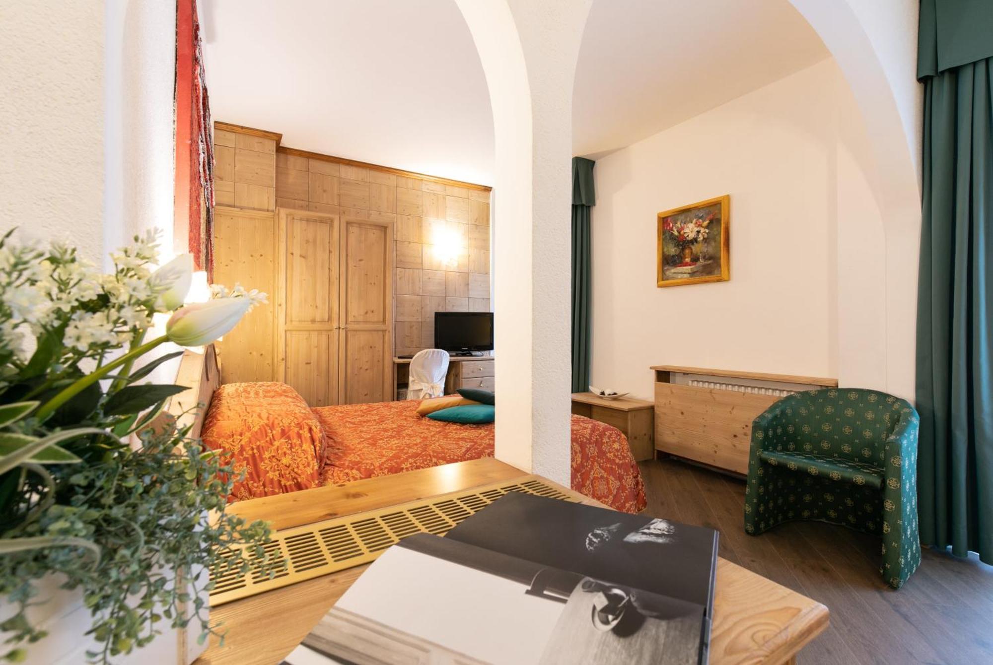 G. Hotel Des Alpes San Martino Di Castrozza Bagian luar foto